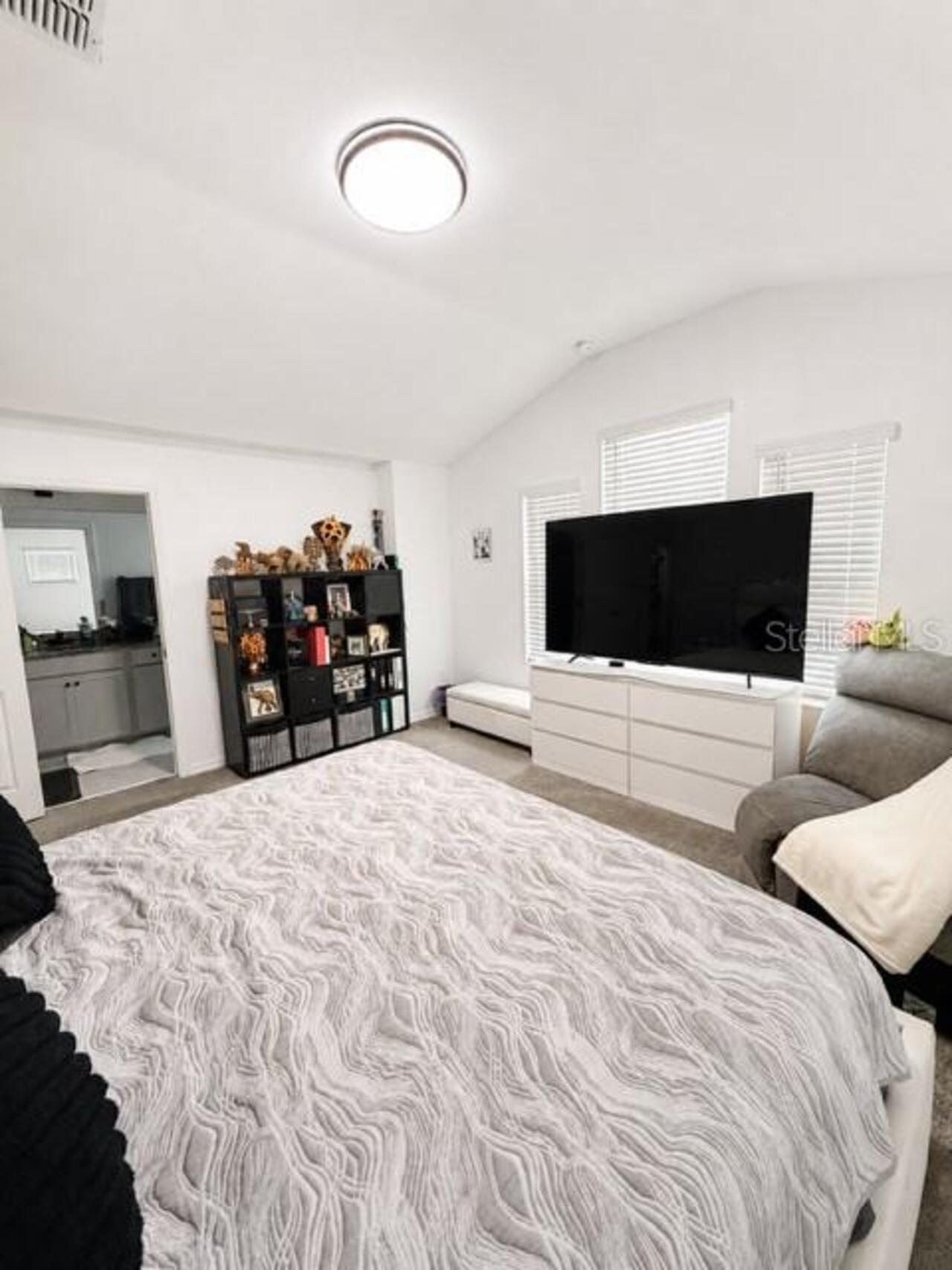 Listing Photo 9