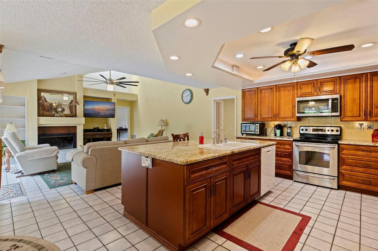 Listing Photo 8