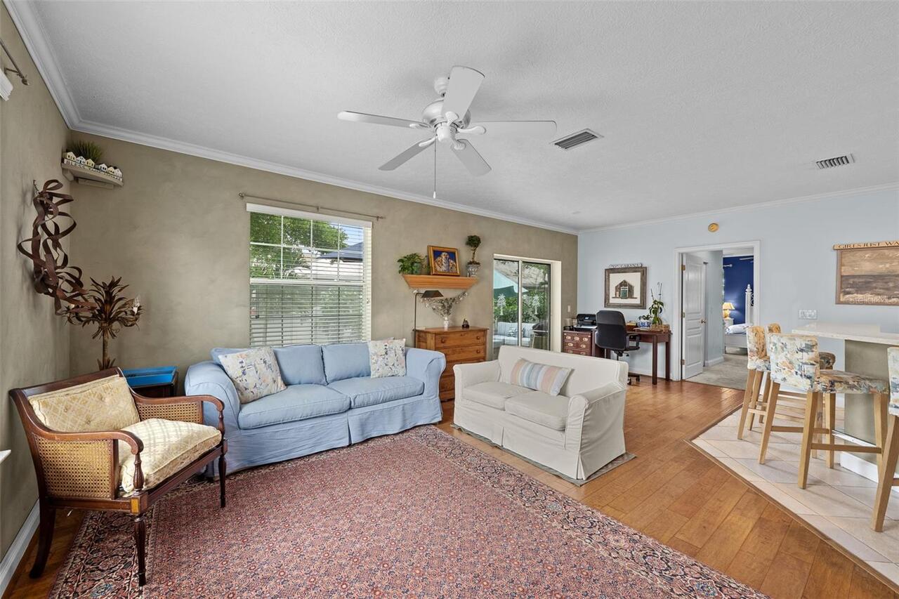 Listing Photo 9