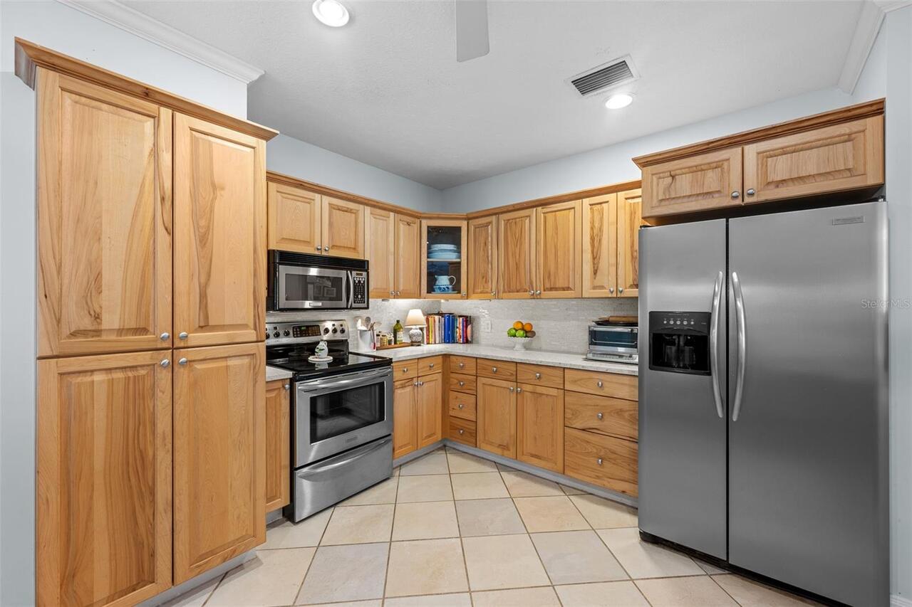Listing Photo 14