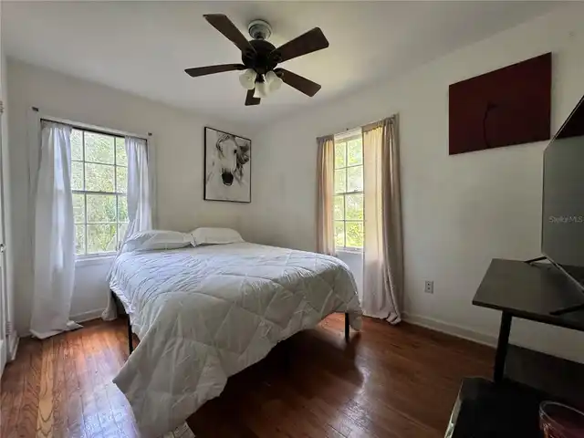 Listing Photo 10