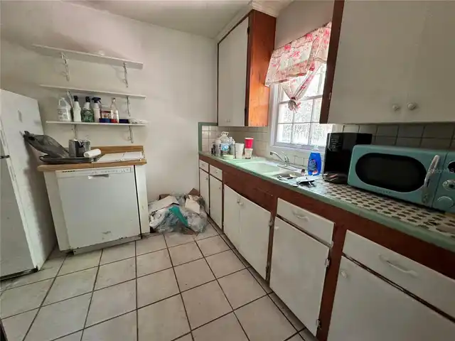 Listing Photo 14
