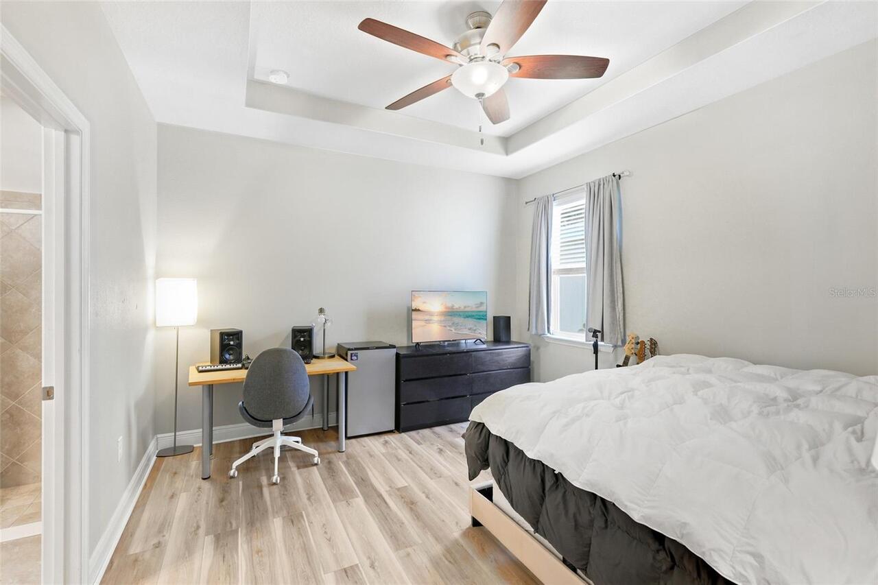 Listing Photo 17