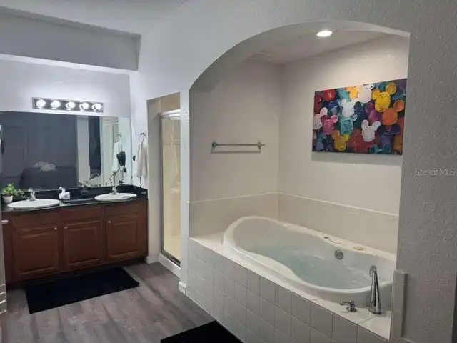 Listing Photo 7