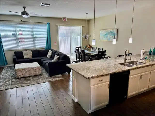 Listing Photo 9