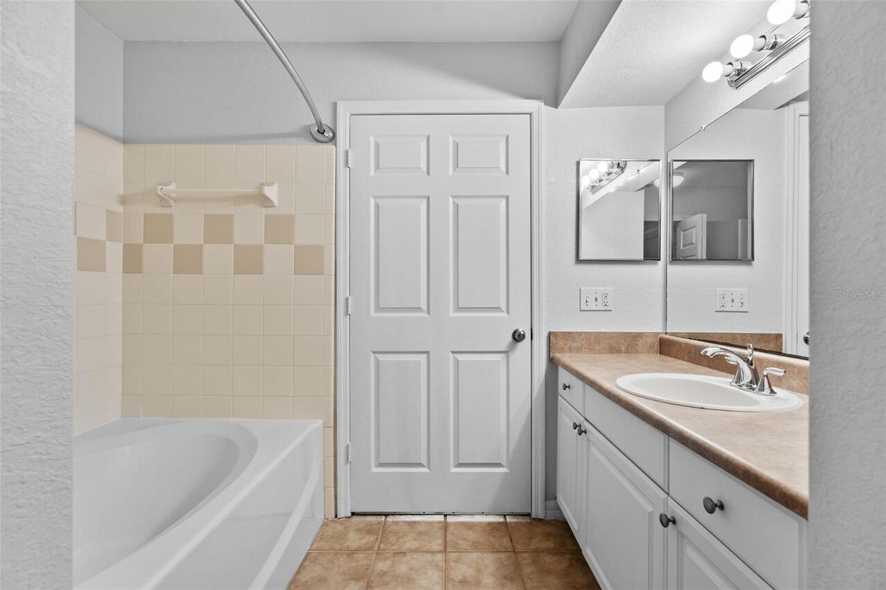 Listing Photo 11