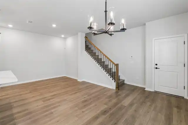 Listing Photo 10