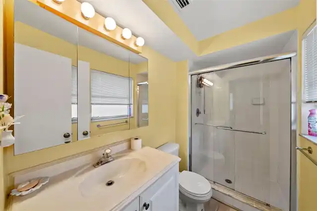 Listing Photo 12