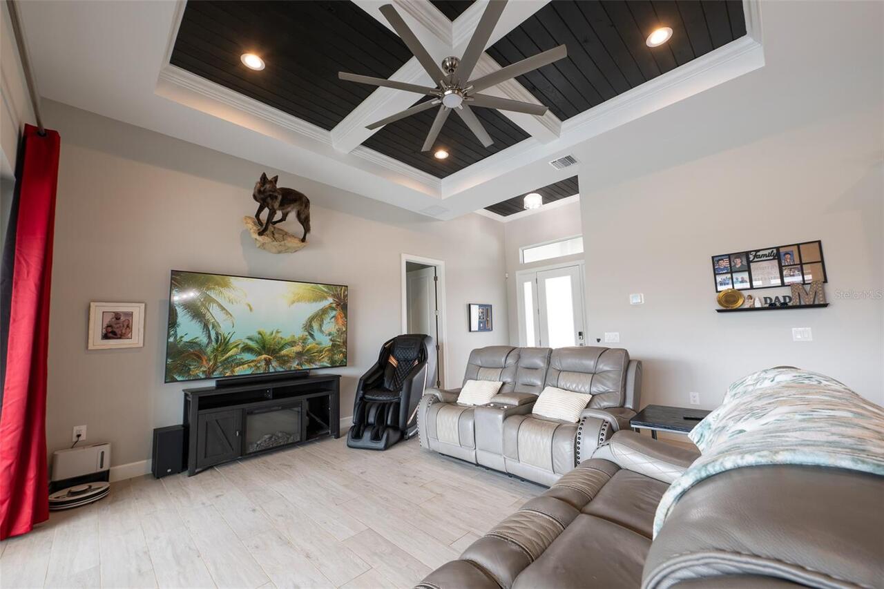 Listing Photo 8