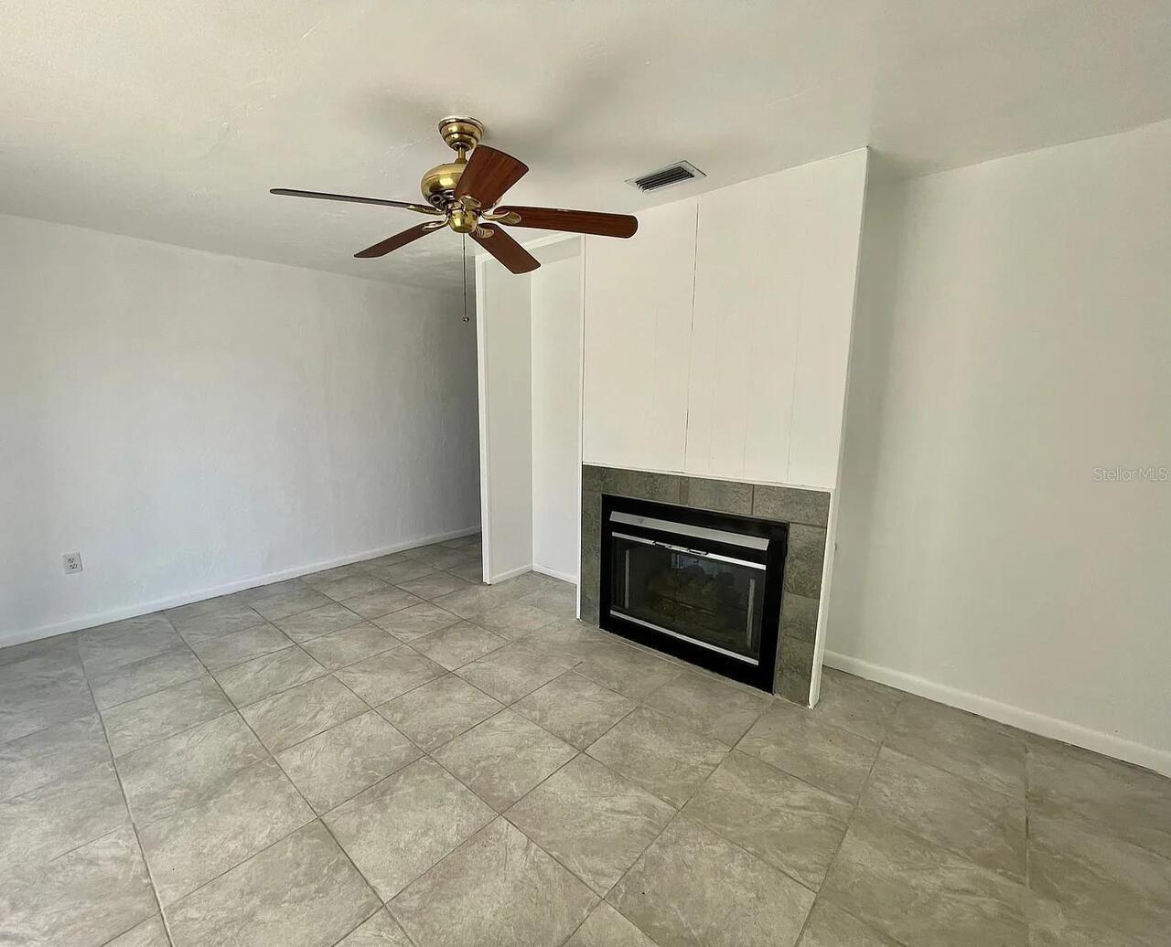 Listing Photo 9