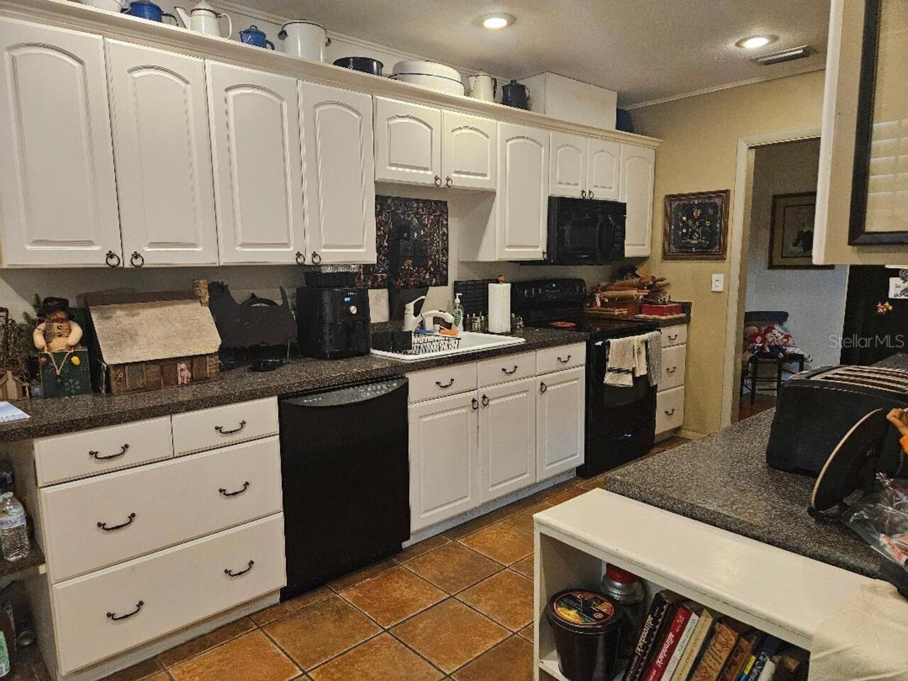 Listing Photo 10