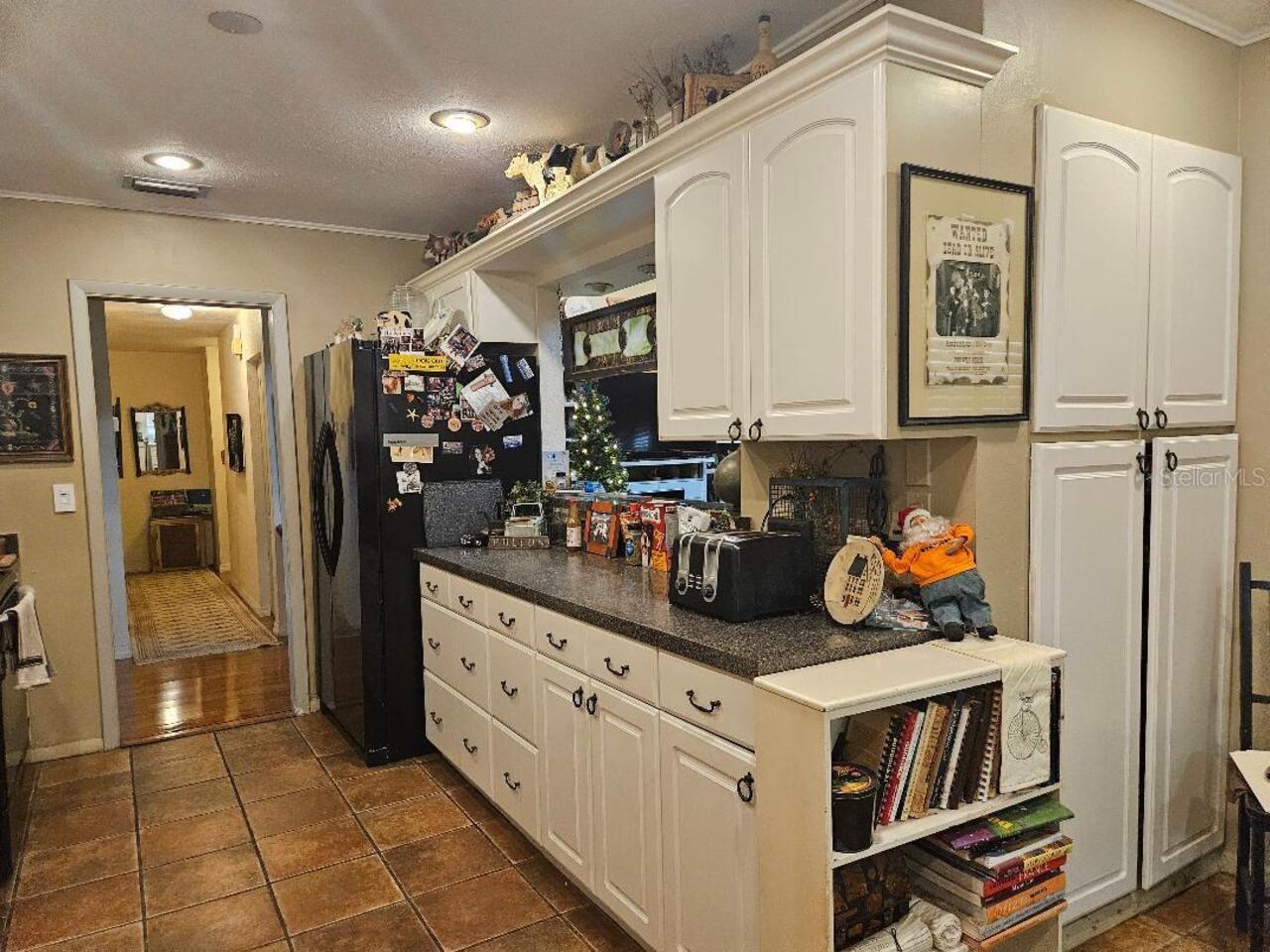 Listing Photo 11