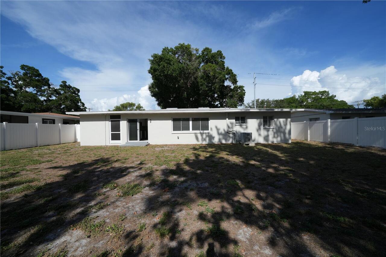 Listing Photo 16