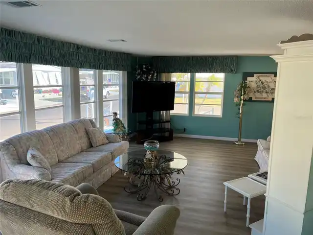 Listing Photo 16