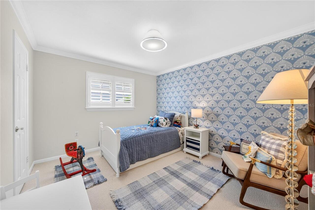 Listing Photo 10