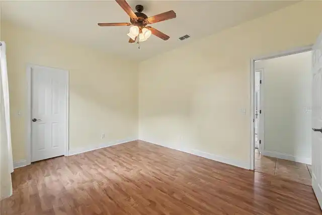 Listing Photo 28