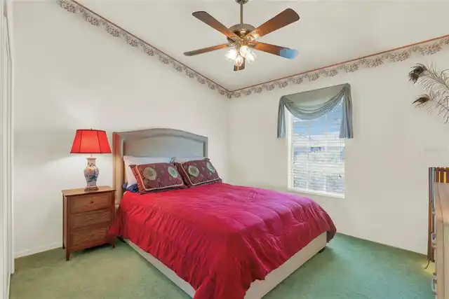 Listing Photo 11