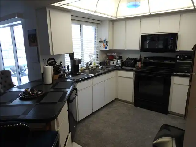 Listing Photo 11