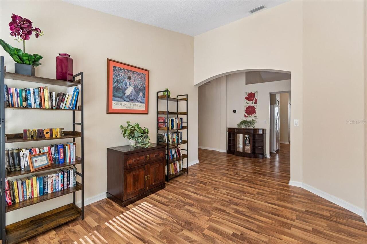 Listing Photo 11