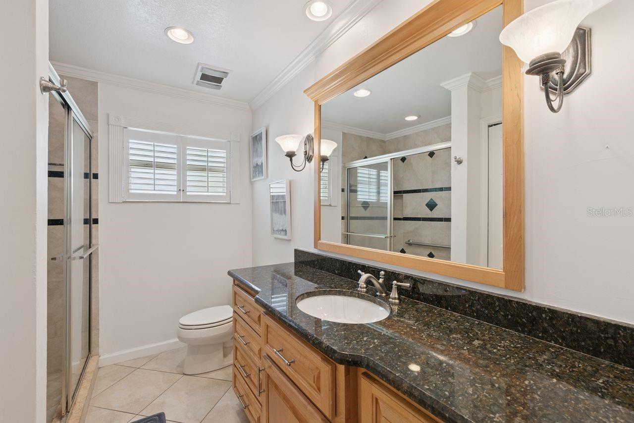 Listing Photo 12