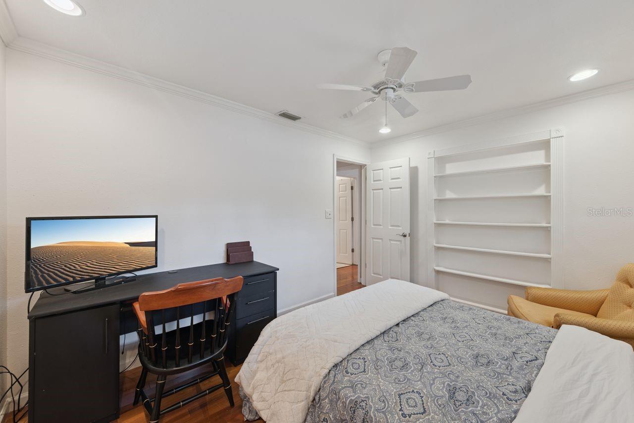 Listing Photo 14