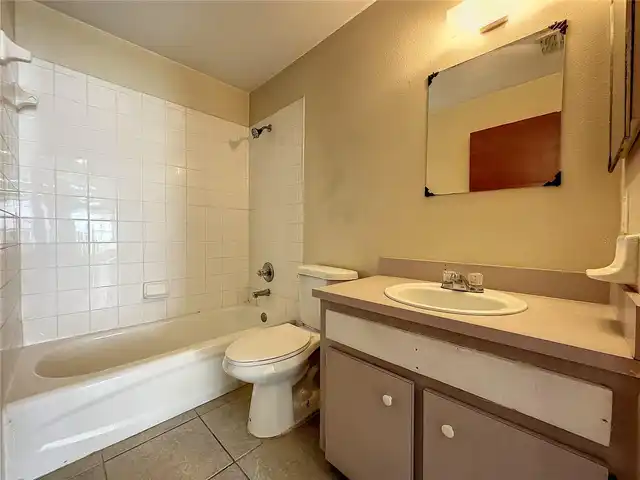 Listing Photo 11