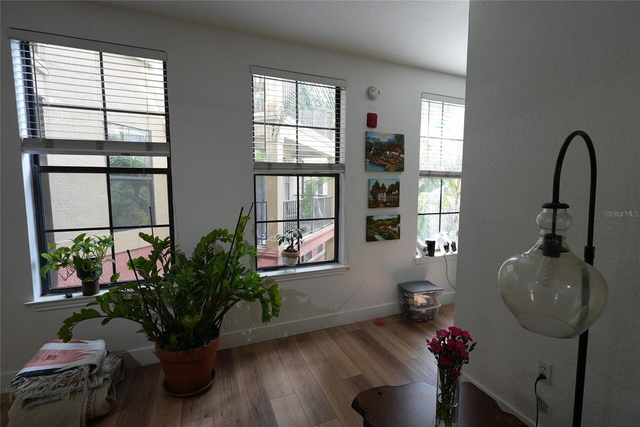 Listing Photo 9
