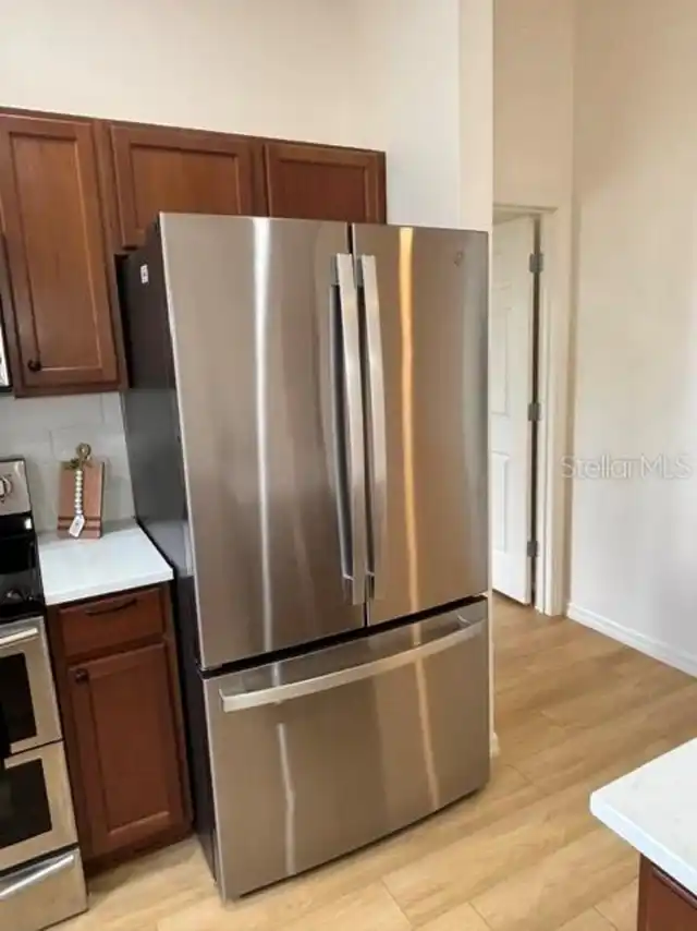 Listing Photo 8