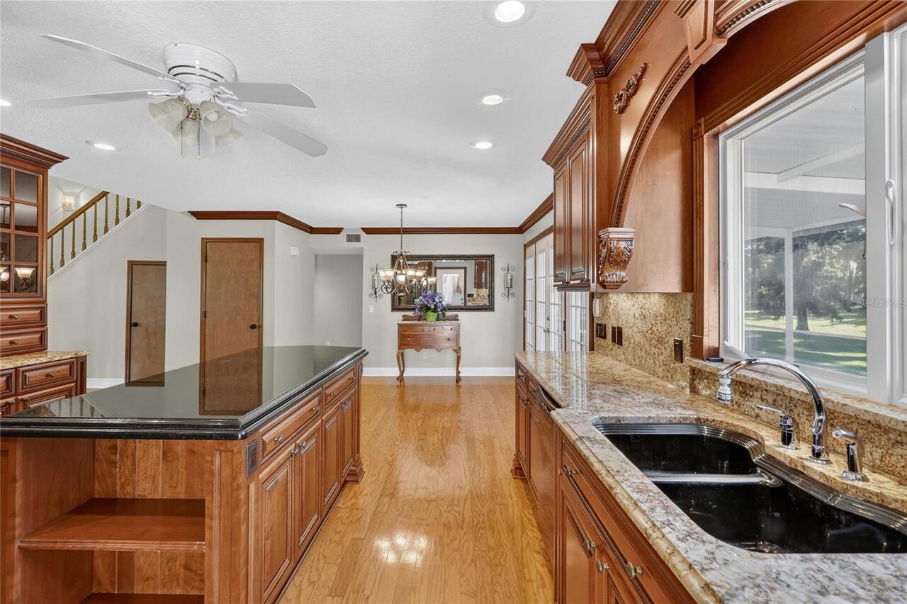 Listing Photo 16