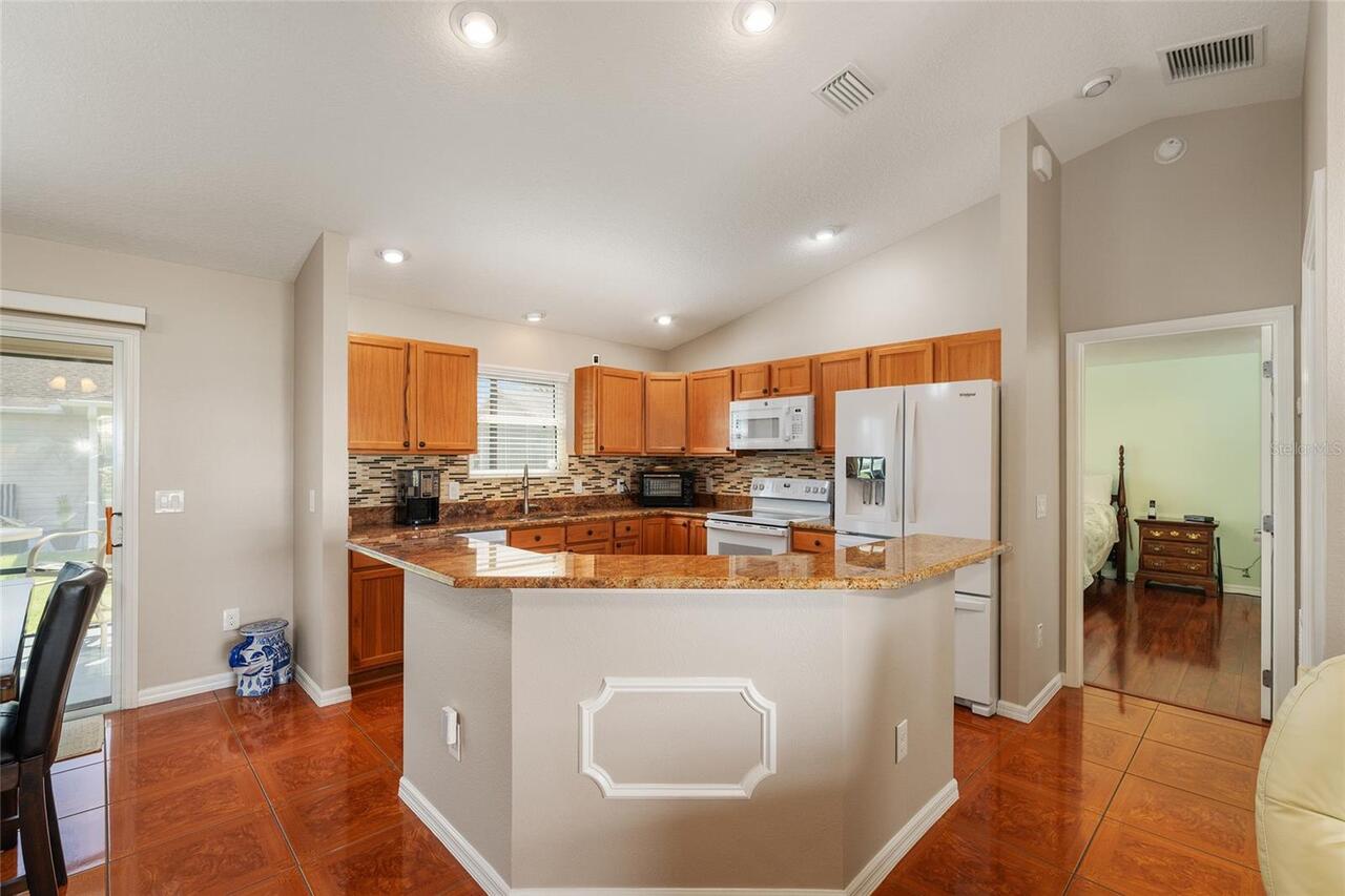 Listing Photo 14