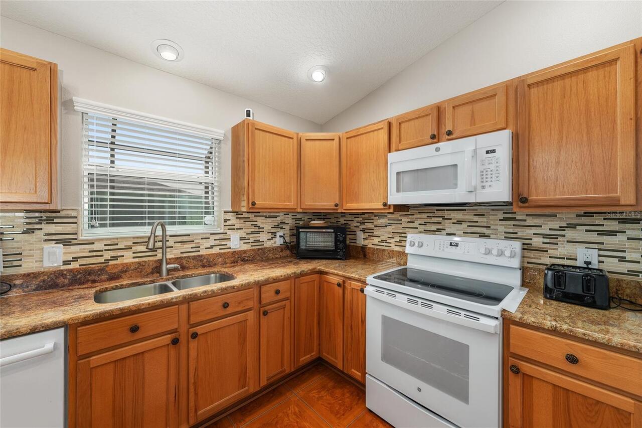 Listing Photo 17