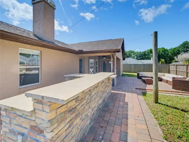 Listing Photo 10