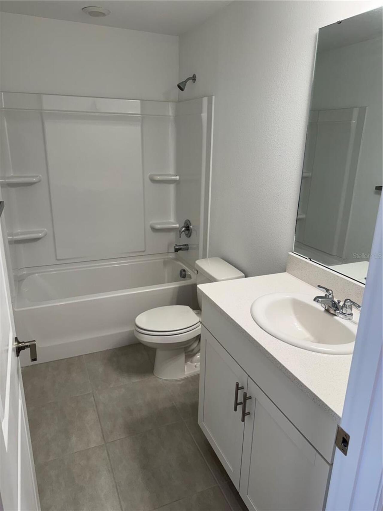 Listing Photo 12