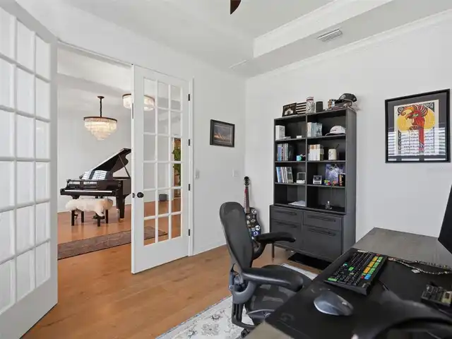 Listing Photo 19