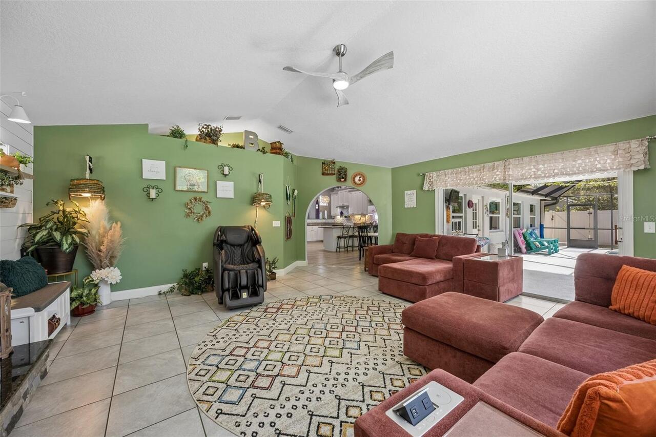 Listing Photo 14