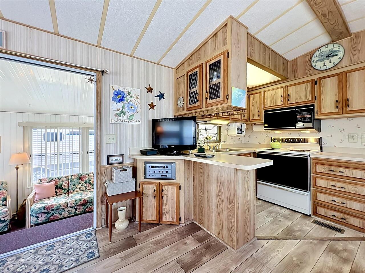 Listing Photo 17