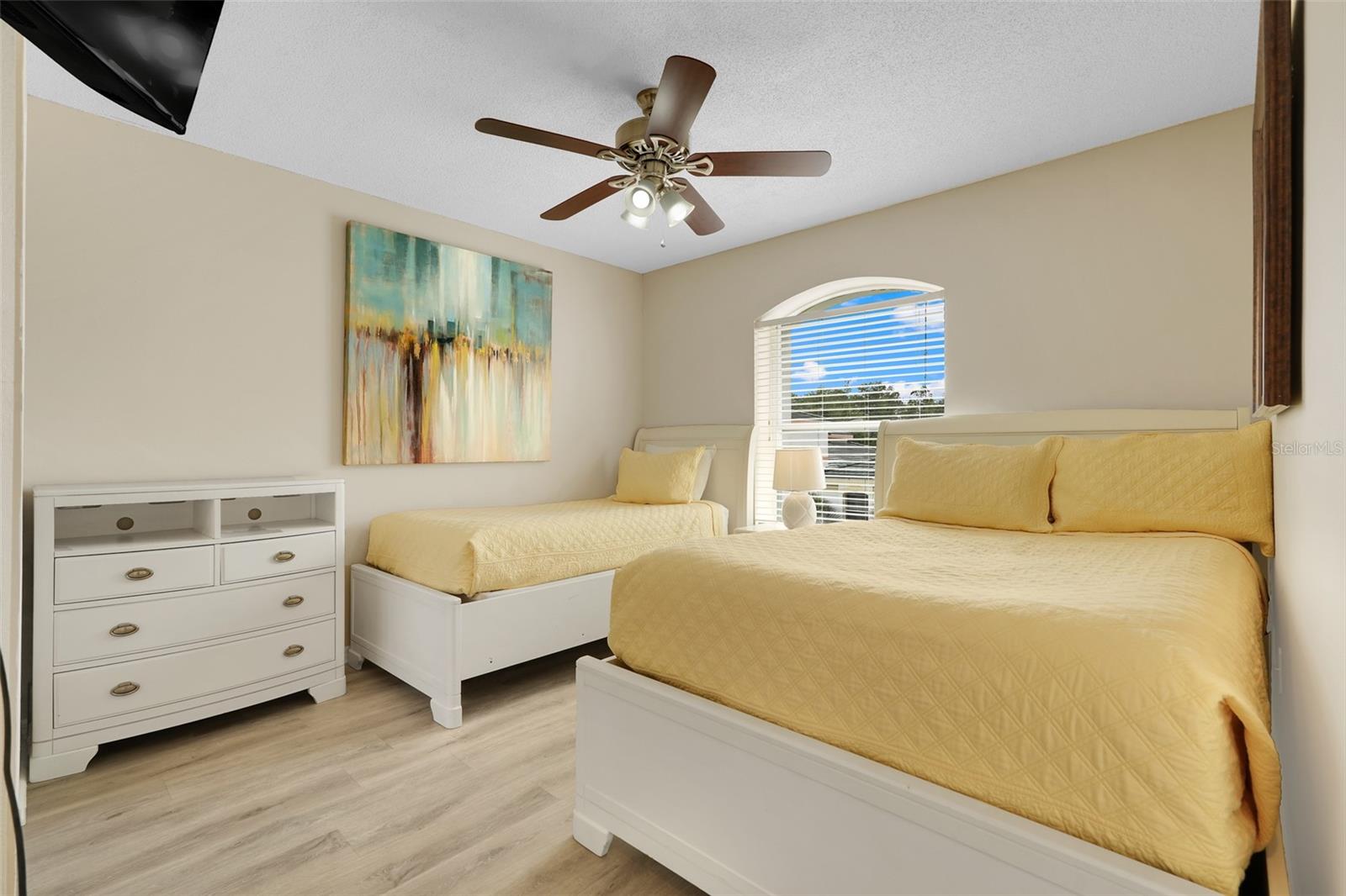 Listing Photo 32