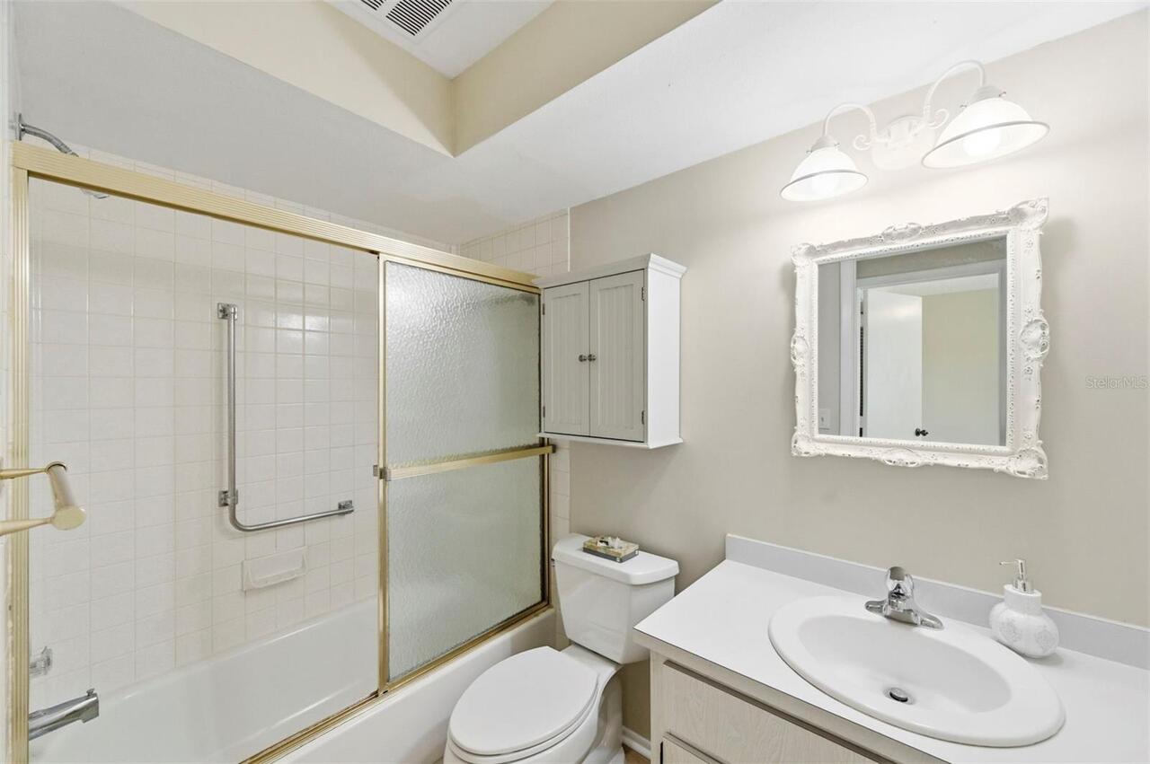 Listing Photo 17