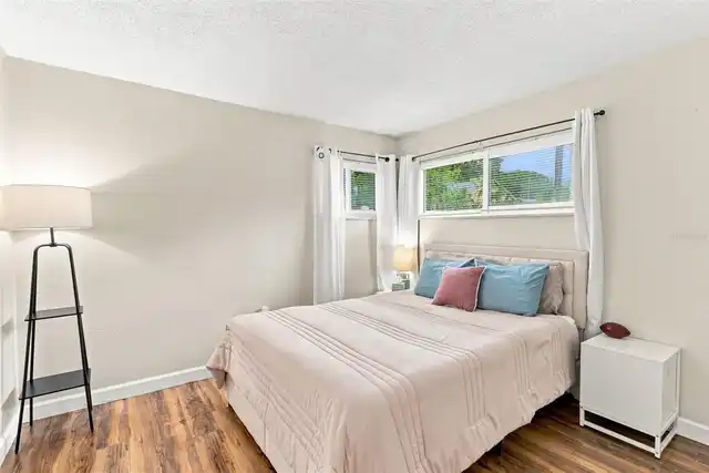 Listing Photo 14