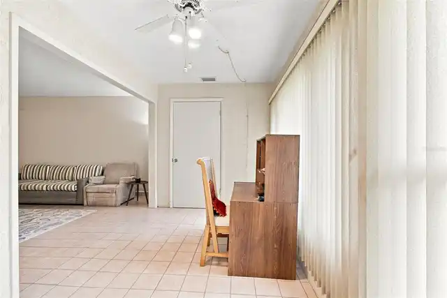 Listing Photo 14