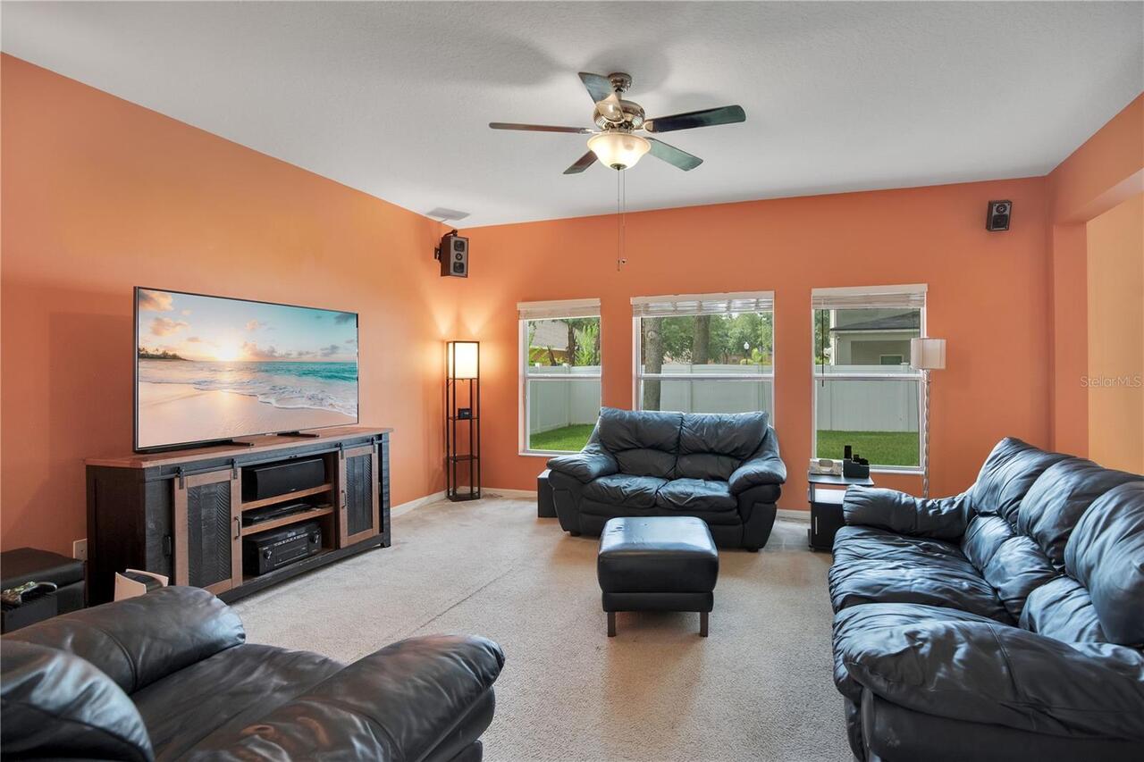 Listing Photo 8