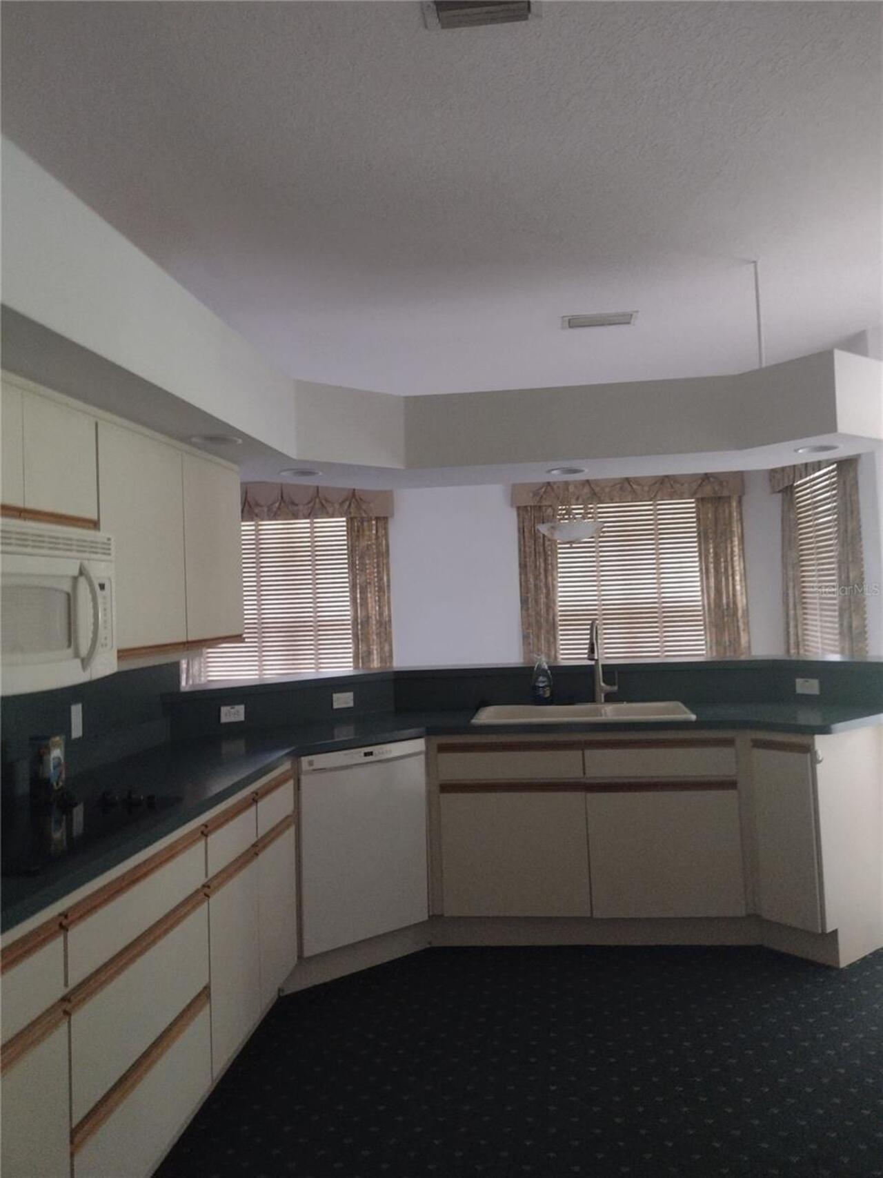 Listing Photo 9