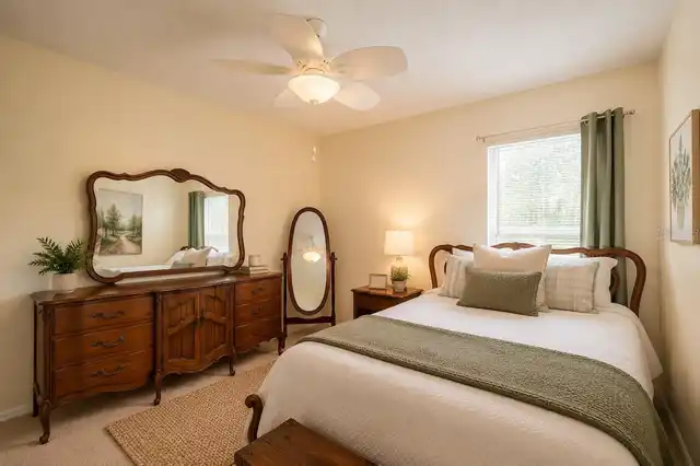 Listing Photo 10