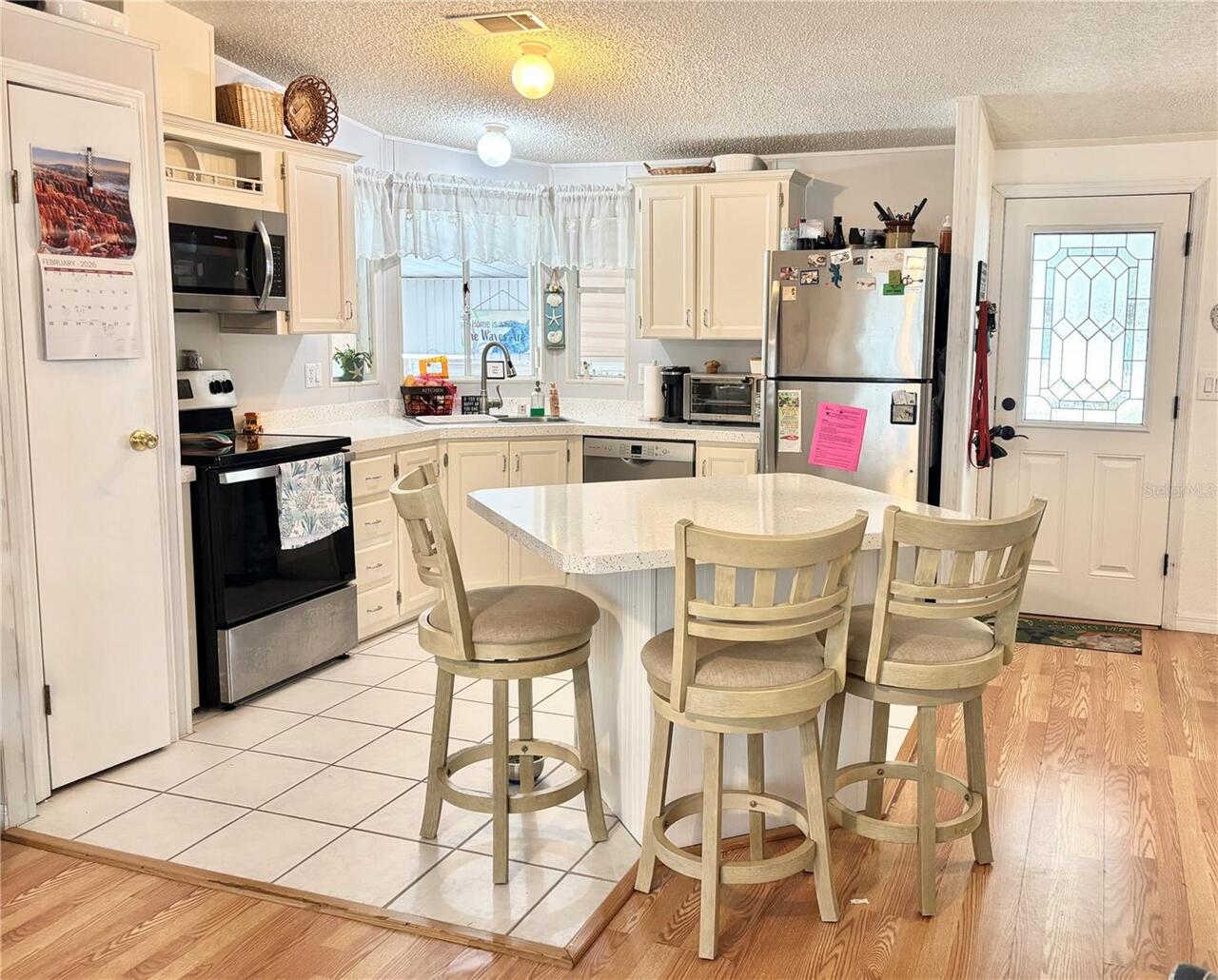Listing Photo 10
