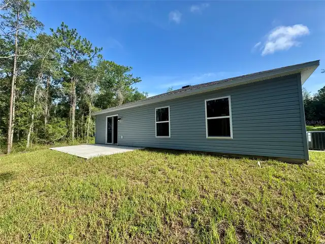 Listing Photo 10