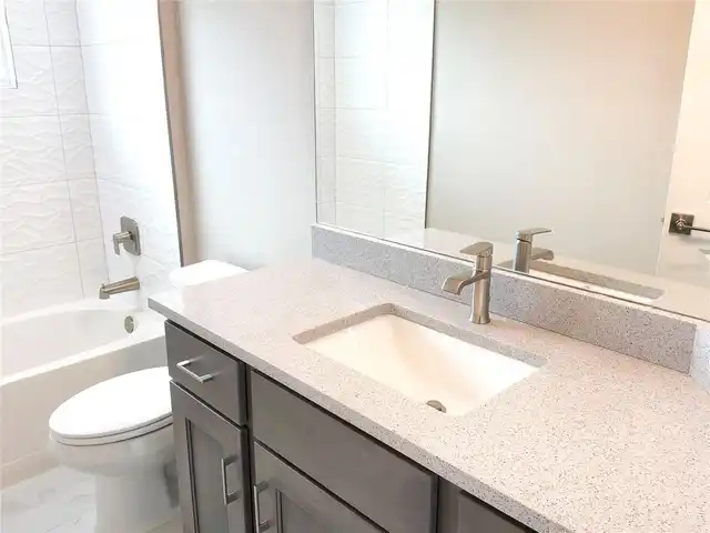 Listing Photo 10