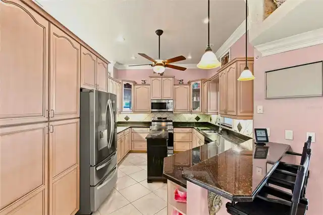 Listing Photo 8