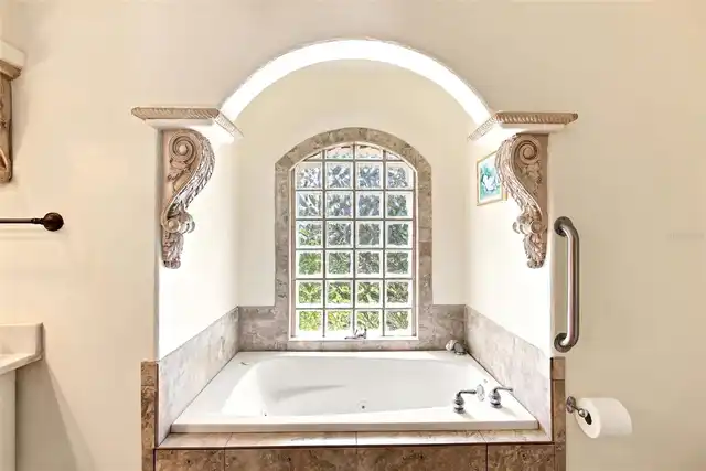 Listing Photo 18
