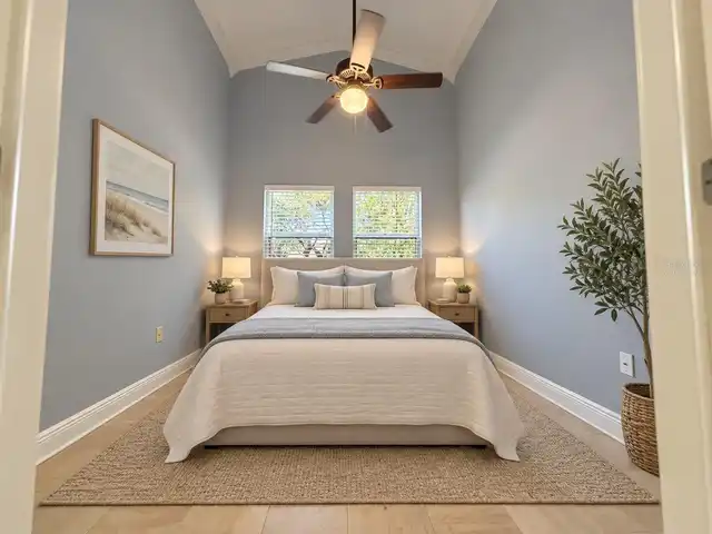 Listing Photo 10