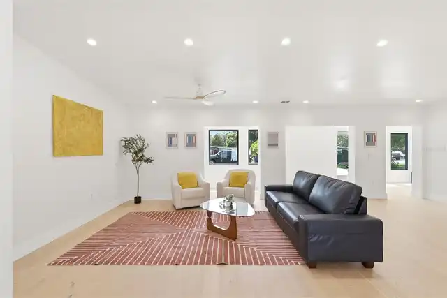 Listing Photo 18